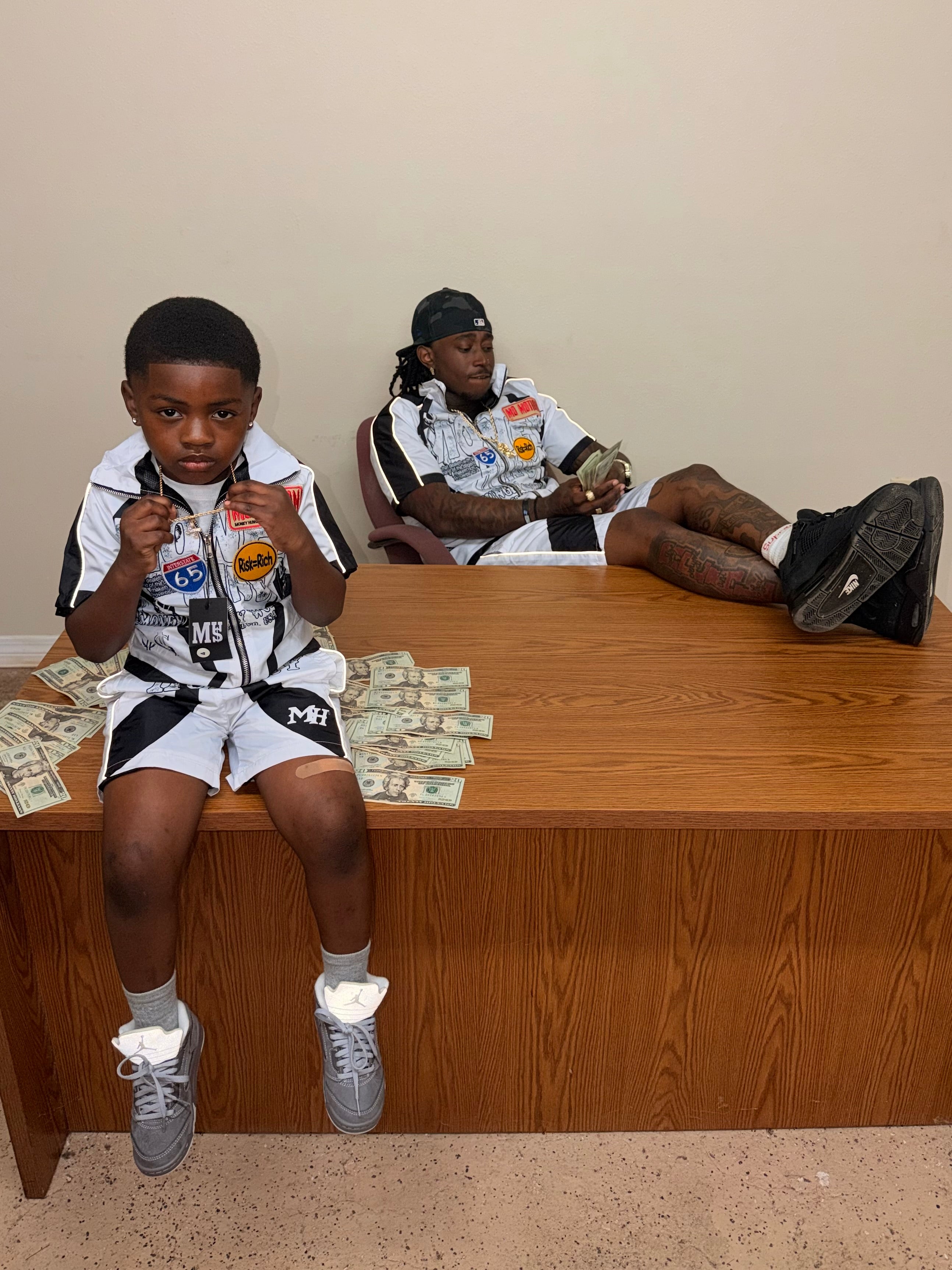 S.D.S.U White/Black Set